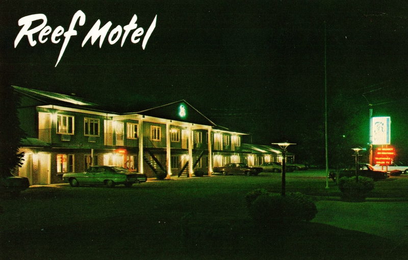 Pinestead Reef Resort (Reef Motel) - Old Postcard (newer photo)